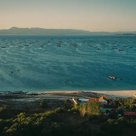 فيلة Mar De Arosa او غروف